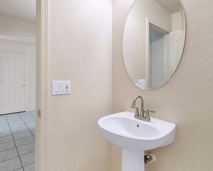 7212 W Surrey Ave — Photo 31