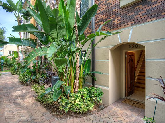 2nd image of 2207 Soho Bay Ct