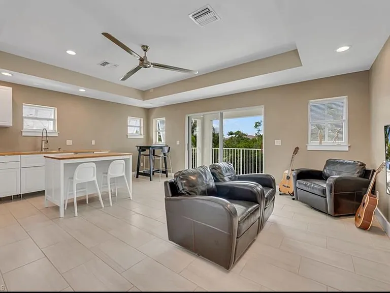 2364 Becca Ave — Photo 7