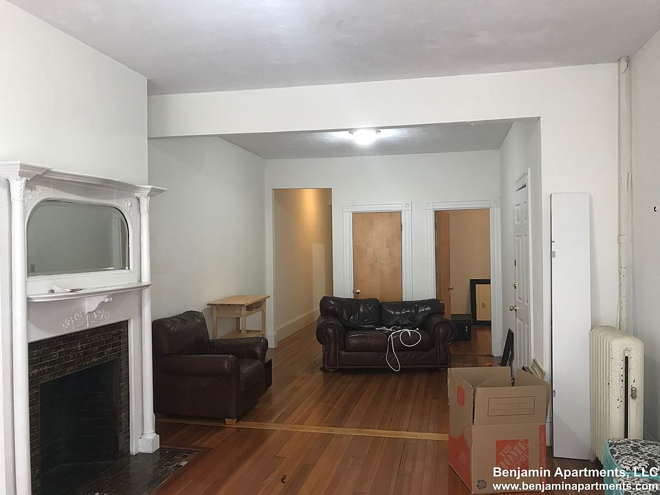 2nd image of 87 Brighton Ave E #2
