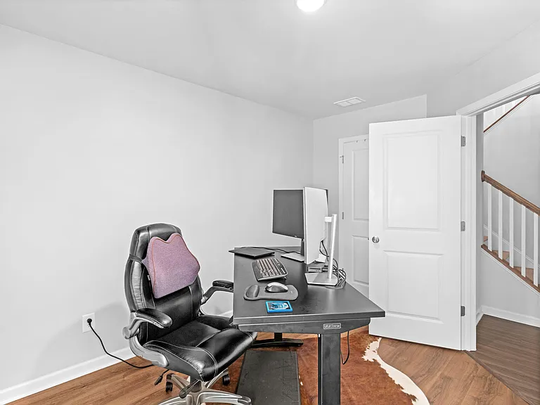 2211 Statesville Ave — Photo 22
