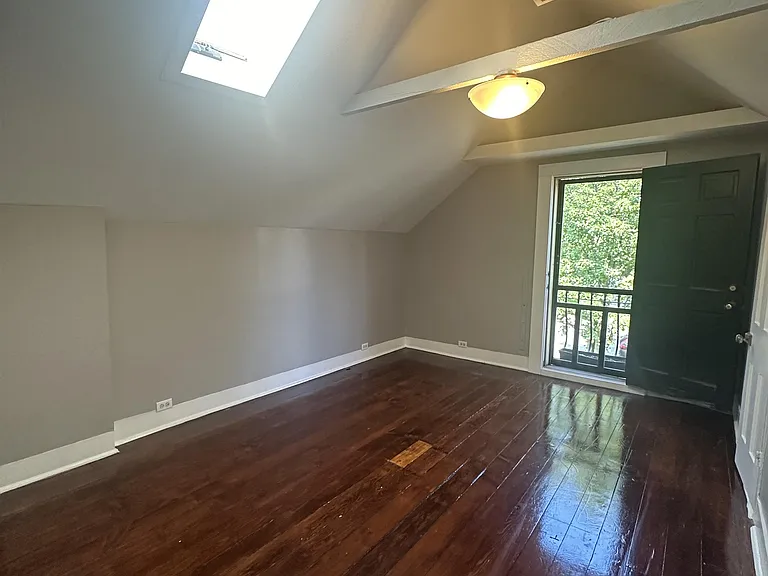2132 W 11th St — Photo 10