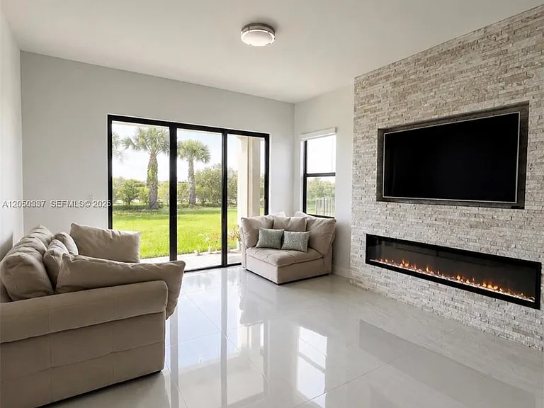5487 Cassidy Ln — Photo 7