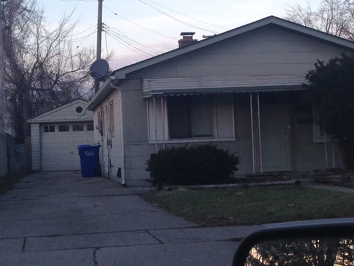 Building Photo - 12433 Sidonie Ave