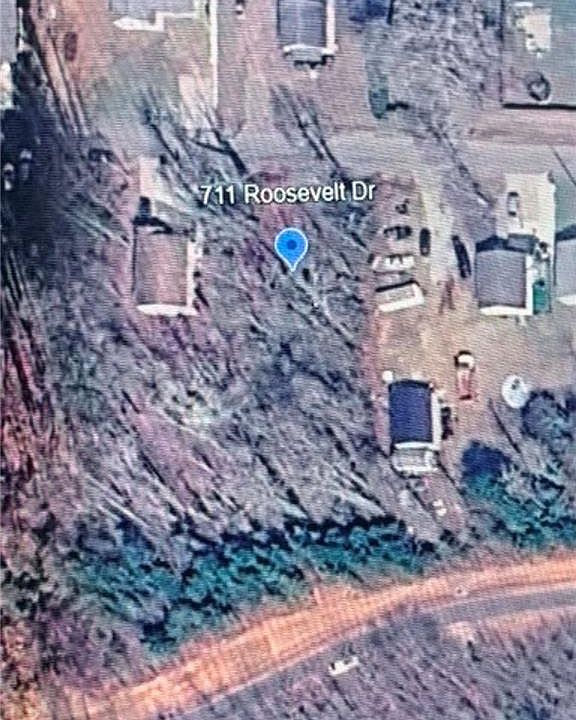1st image of 711 Roosevelt St