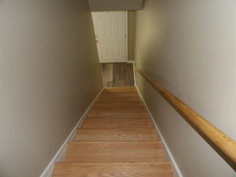 902 Plaza Dr #5 — Photo 32