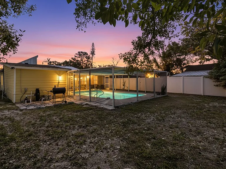 305 N Conrad Ave — Photo 45