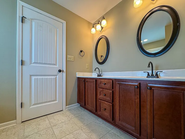 2900 Blackwater Ct — Photo 15