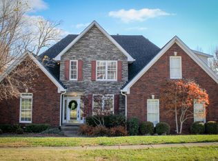 8803 Grand Ridge Ct, Louisville, KY 40214