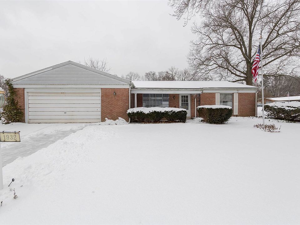 1st image of 1932 Brookmede Dr