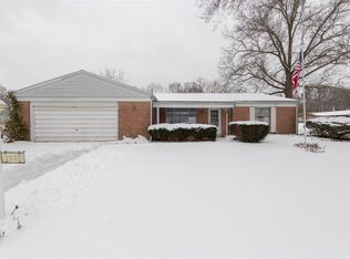 1932 Brookmede Dr, South Bend, IN