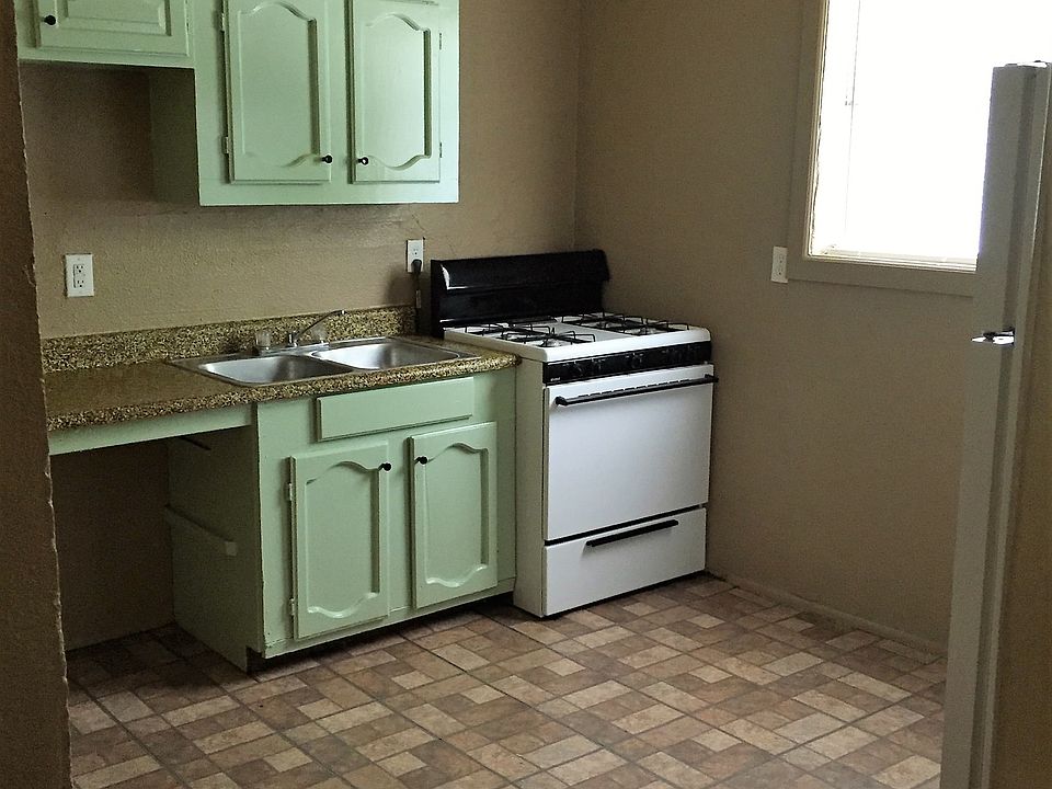 1st image of 1016 Sunglo Dr APT 3