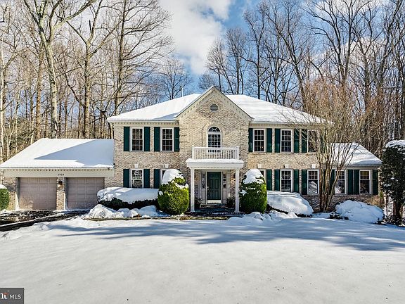 2nd image of 5829 Hannora Ln