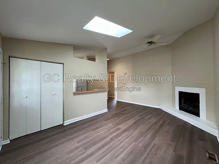 651 Pleasant Pl — Photo 5