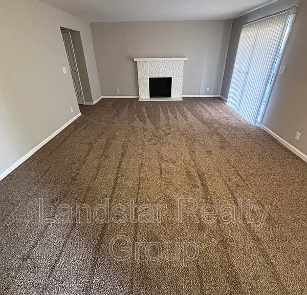 3221 Kemmons Dr #2 — Photo 11