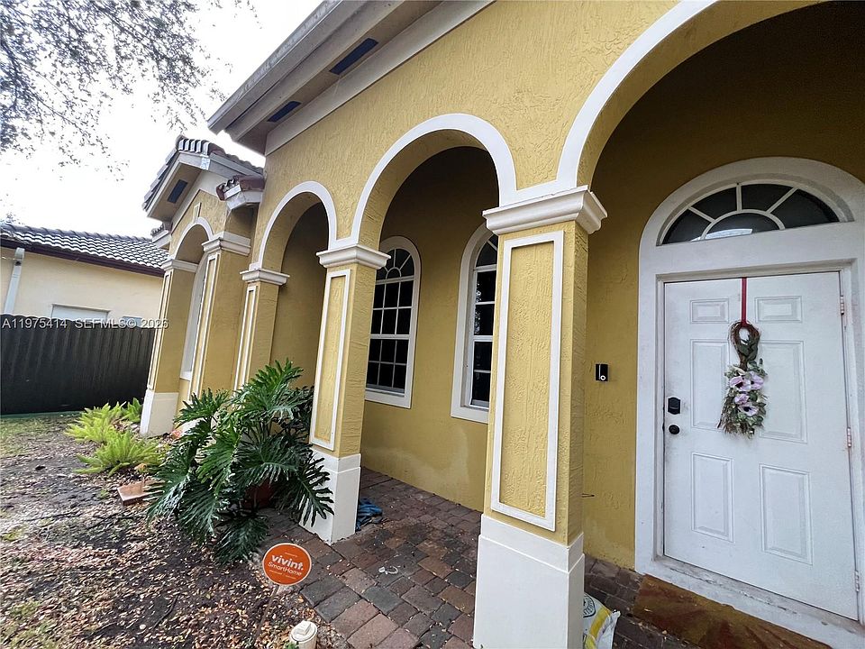 1st image of 29641 SW 165th Ct