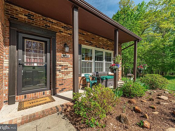 3rd image of 9650 Sandlight Ct