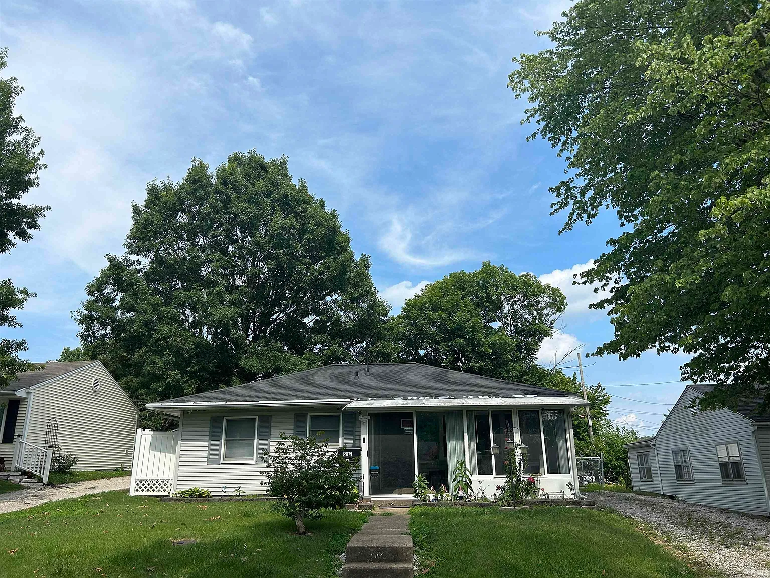 5113 Sherbrooke Rd photo 1