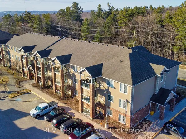 39 Coulter St #25, Barrie, ON L4N 6L9