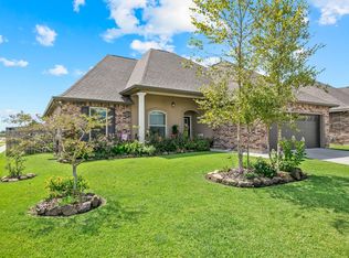 101 Sapphire Springs Rd, Youngsville, LA 70592