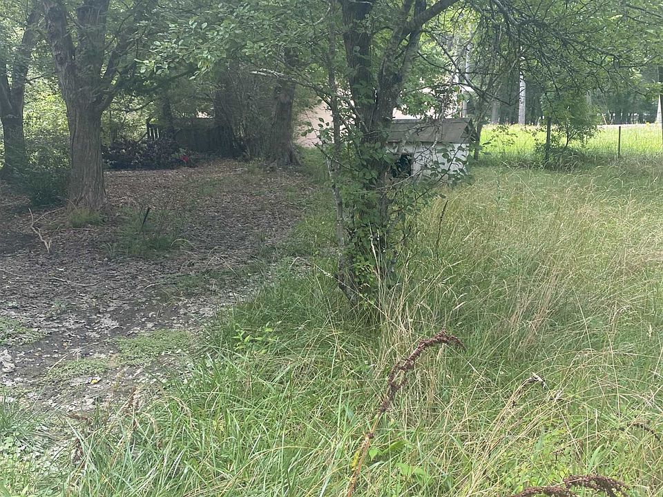 2nd image of 26 Frazier Store Rd