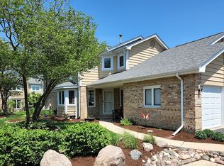 11260 Brook Crossing Dr, Orland Park, IL 60467