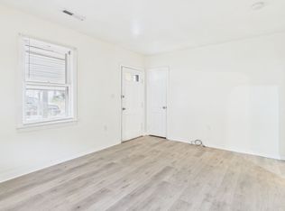 26 Spring St, Petersburg, VA 23803