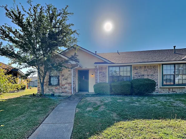 701 Penn Pl, Cedar Hill, TX 75104