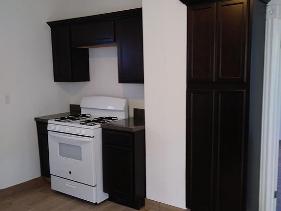 3rd image of 200 N Burgher Ave #1