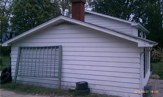 2nd image of 1558 N Centerville Rd