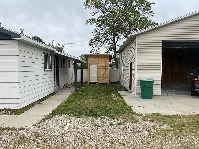6825 S Jefferson St — Photo 33