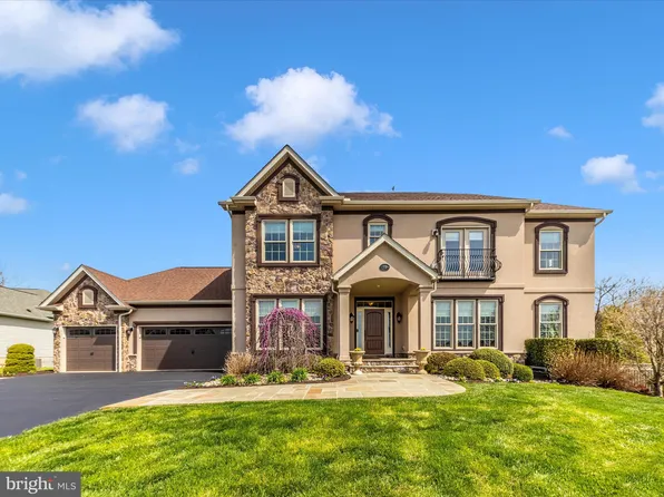 15 Hoffman Dr, Middletown, MD 21769