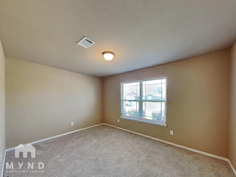 154 Harvick Cir — Photo 13