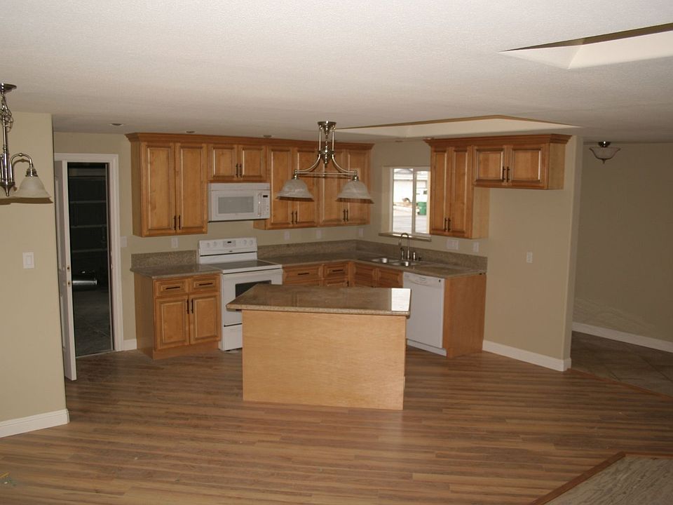 New appliances cabinets, granite counters