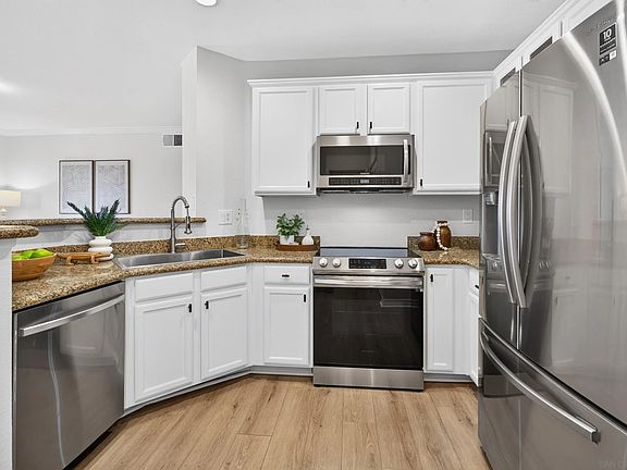 5th image of 3830 Elijah Ct Unit 426