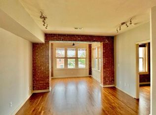 200 E 43rd St, Kansas City, MO 64111
