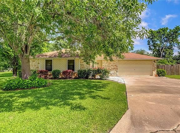 2nd image of 308 Garden Ct
