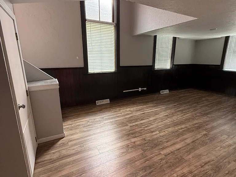 329 Reno St — Photo 3