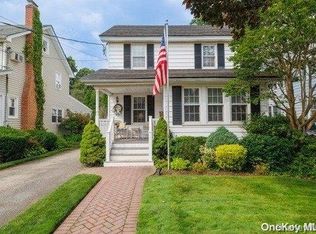 109 Pine St, Rockville Centre, NY 11570