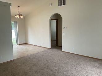 4th image of 1065 N Tubsgate Ct