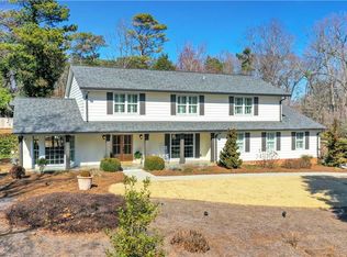 1285 Oakhaven Dr, Roswell, GA 30075