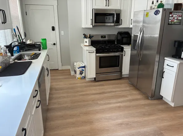9 Carruth St #2, Quincy, MA 02170