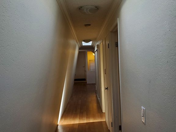 5th image of 2105 1/2 10th Ave W #1