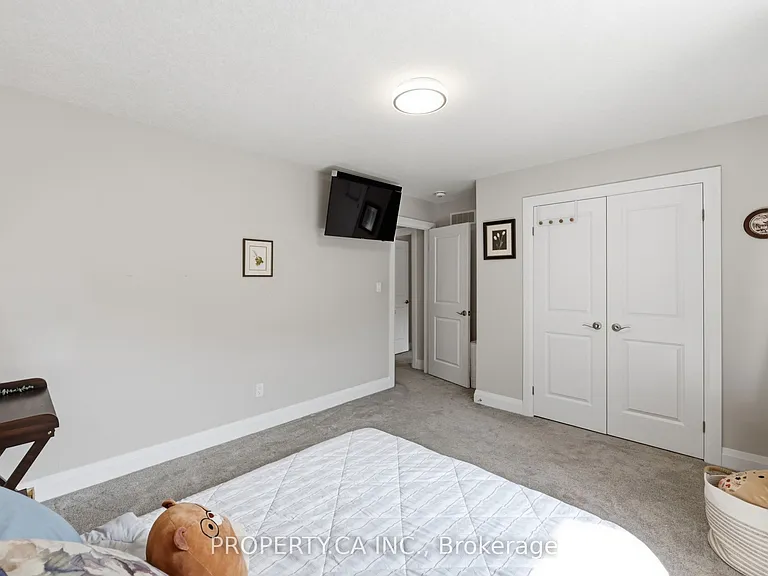 629 Wild Rye St W — Photo 31