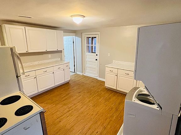 4th image of 1302 5th Ave Floor 2