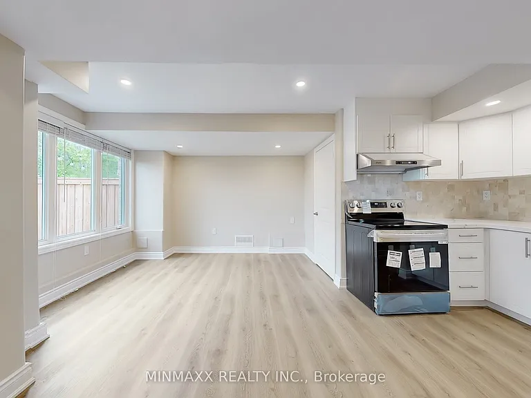 465 Thornborrow Ct — Photo 9