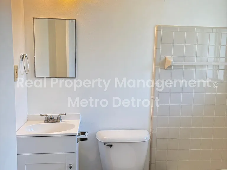 4182 Drouillard St — Photo 6