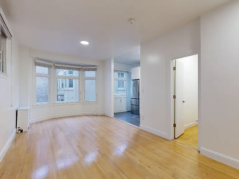 1106 Bush St #406 — Photo 1