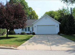 147 S 2nd St, Waterville, OH 43566