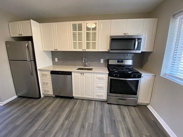 1st image of 7 Bayberry Dr APT 3